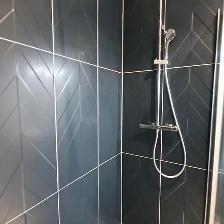 Centre - And Functional W/ View דירה ליל